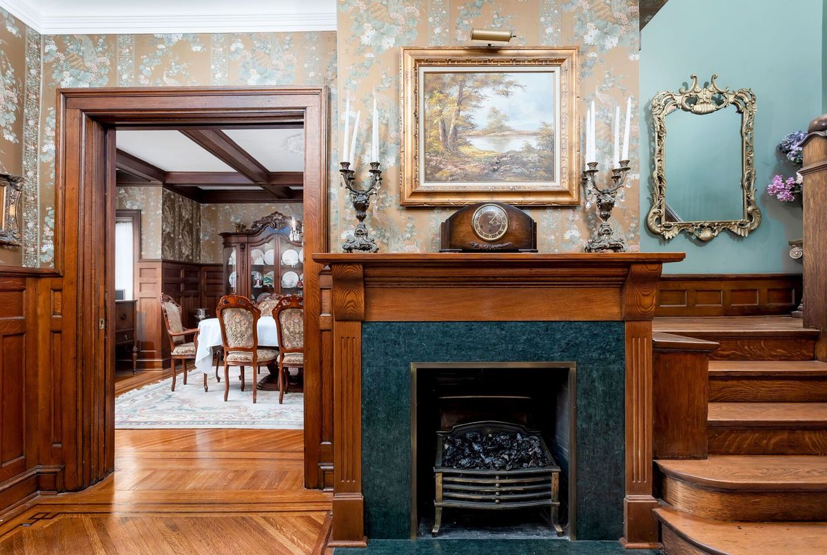 60 Indian Grove Toronto 60 Indian Grove Toronto