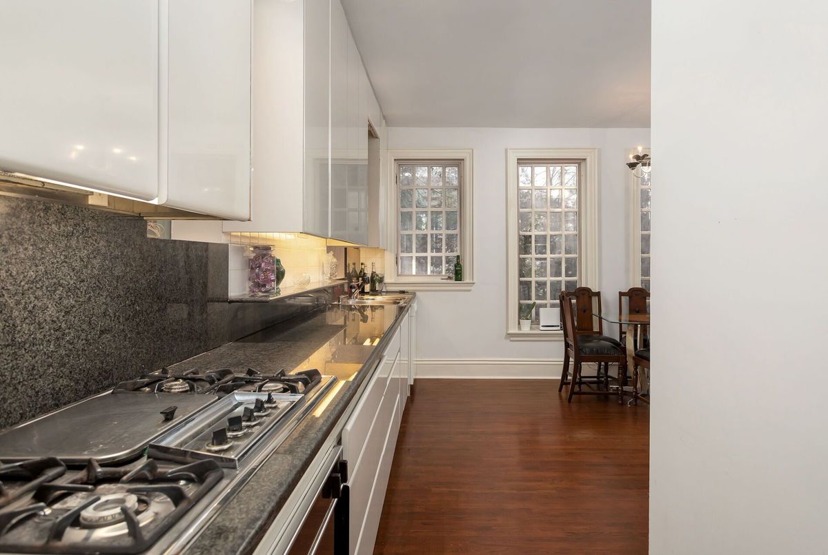 60 Indian Grove Toronto 60 Indian Grove Toronto