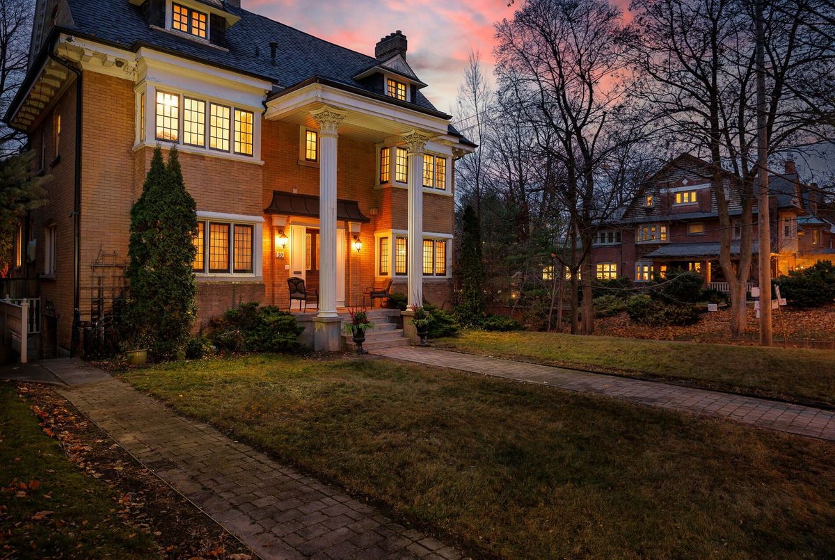 60 Indian Grove Toronto 60 Indian Grove Toronto