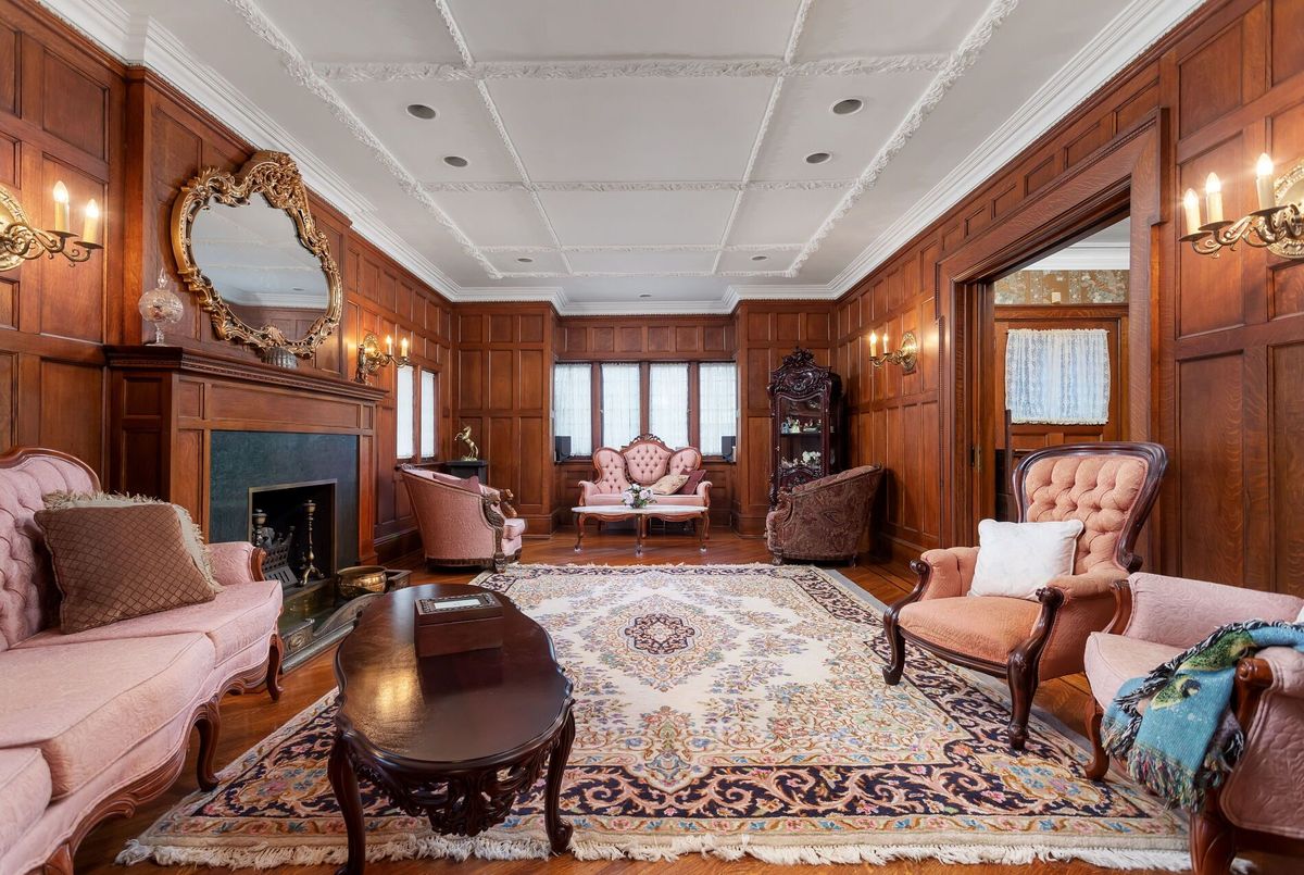 60 Indian Grove Toronto 60 Indian Grove Toronto