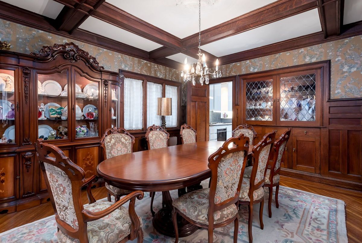 60 Indian Grove Toronto 60 Indian Grove Toronto