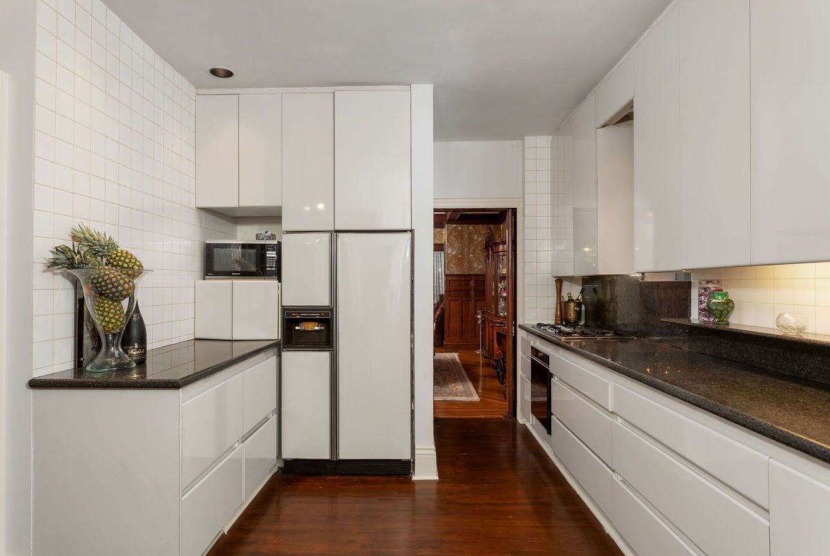 60 Indian Grove Toronto 60 Indian Grove Toronto