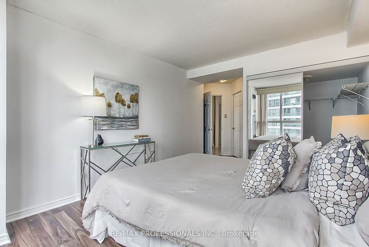 55 Elm Drive W Mississauga 55 Elm Drive W Mississauga