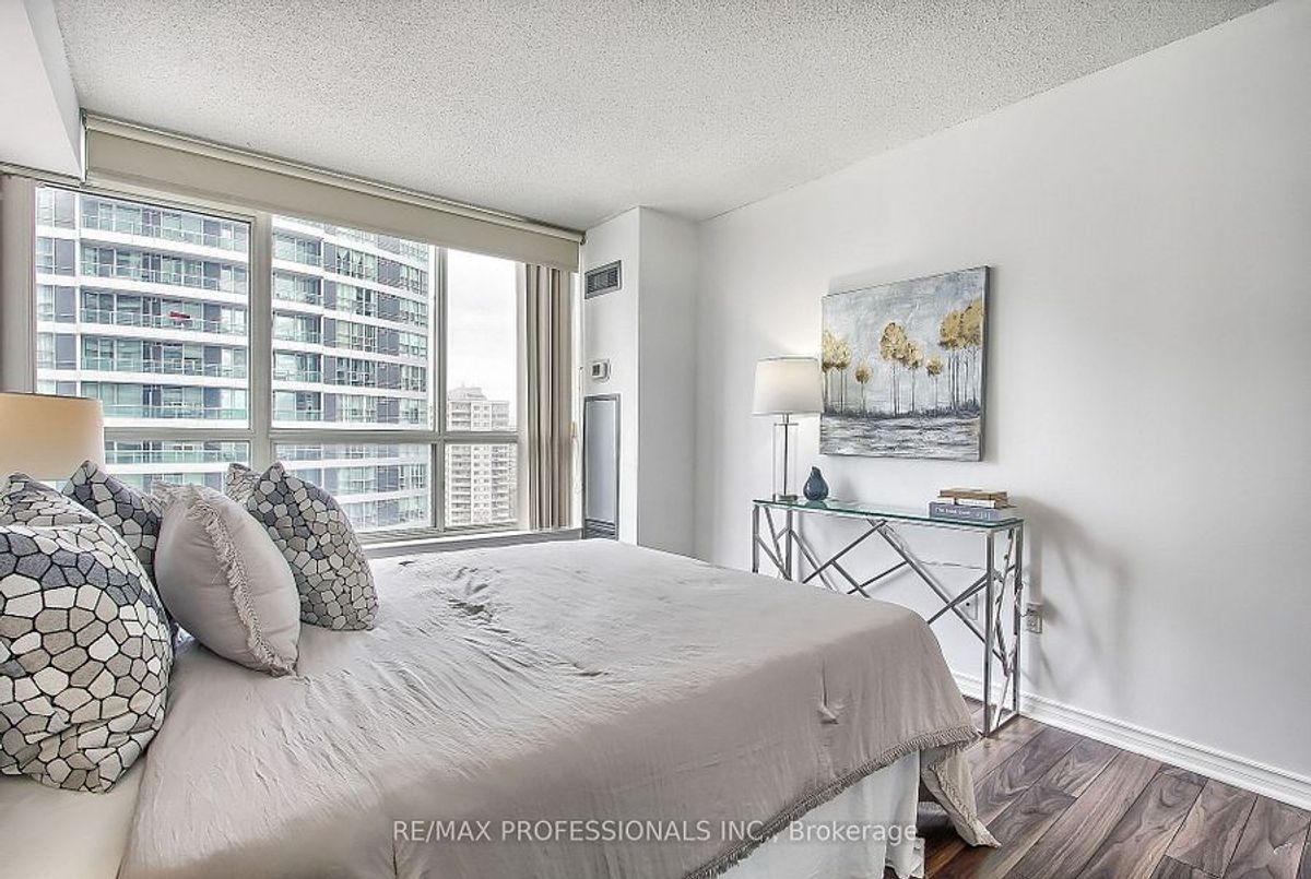 55 Elm Drive W Mississauga 55 Elm Drive W Mississauga