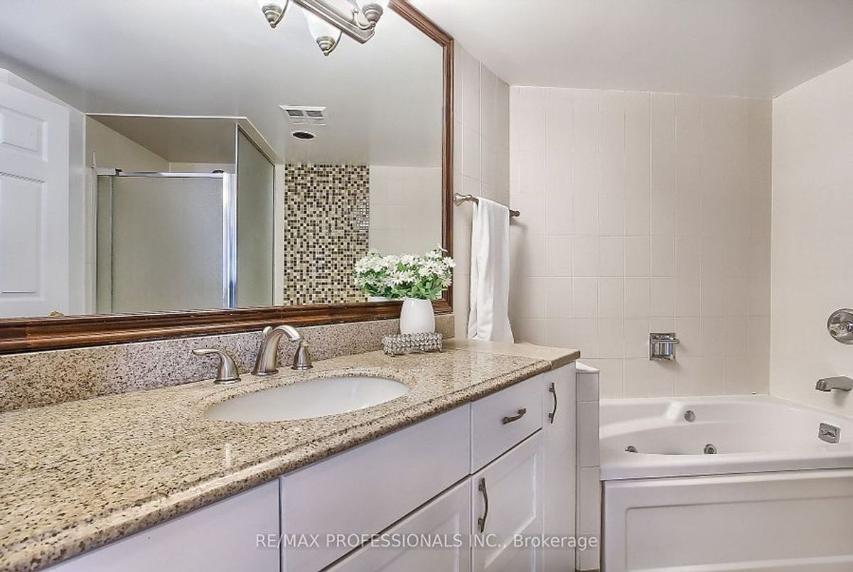 55 Elm Drive W Mississauga 55 Elm Drive W Mississauga