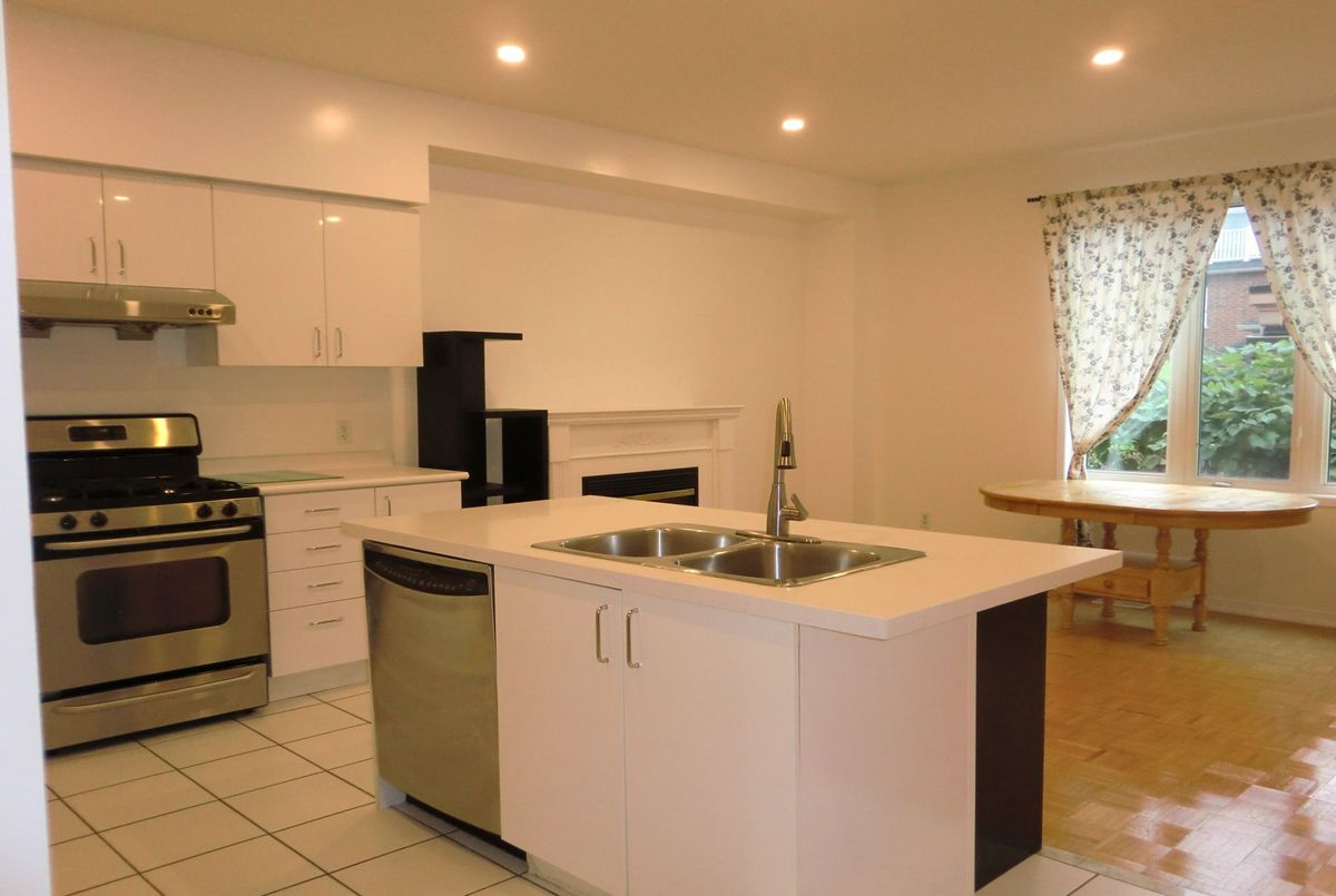 32 Leitch Avenue Toronto 32 Leitch Avenue Toronto