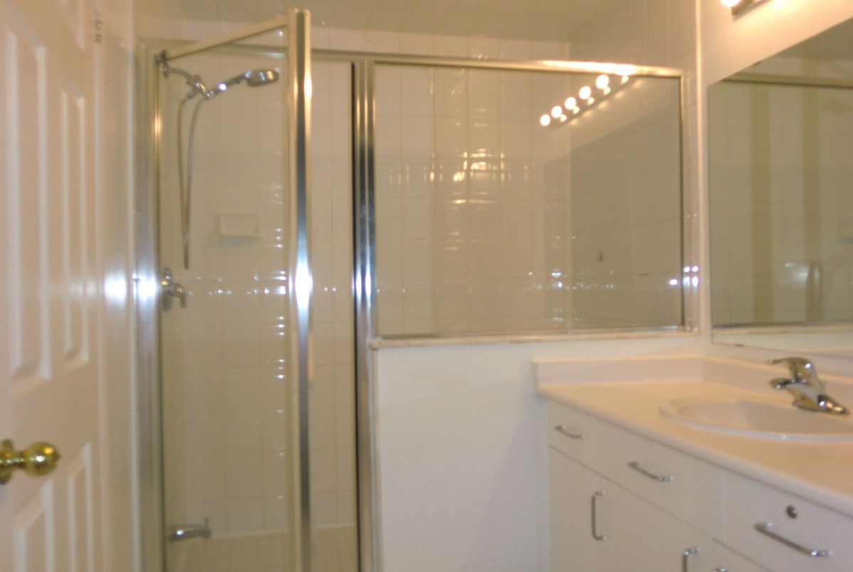 32 Leitch Avenue Toronto 32 Leitch Avenue Toronto