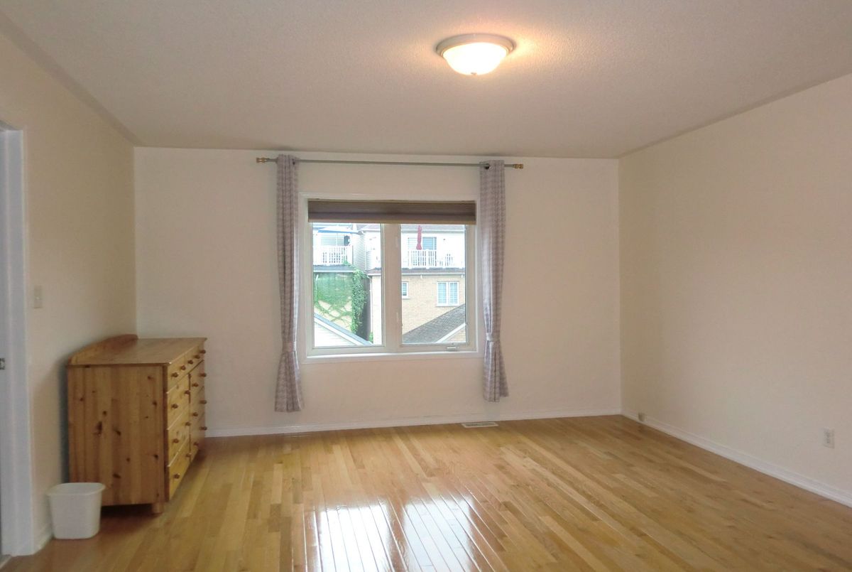 32 Leitch Avenue Toronto 32 Leitch Avenue Toronto