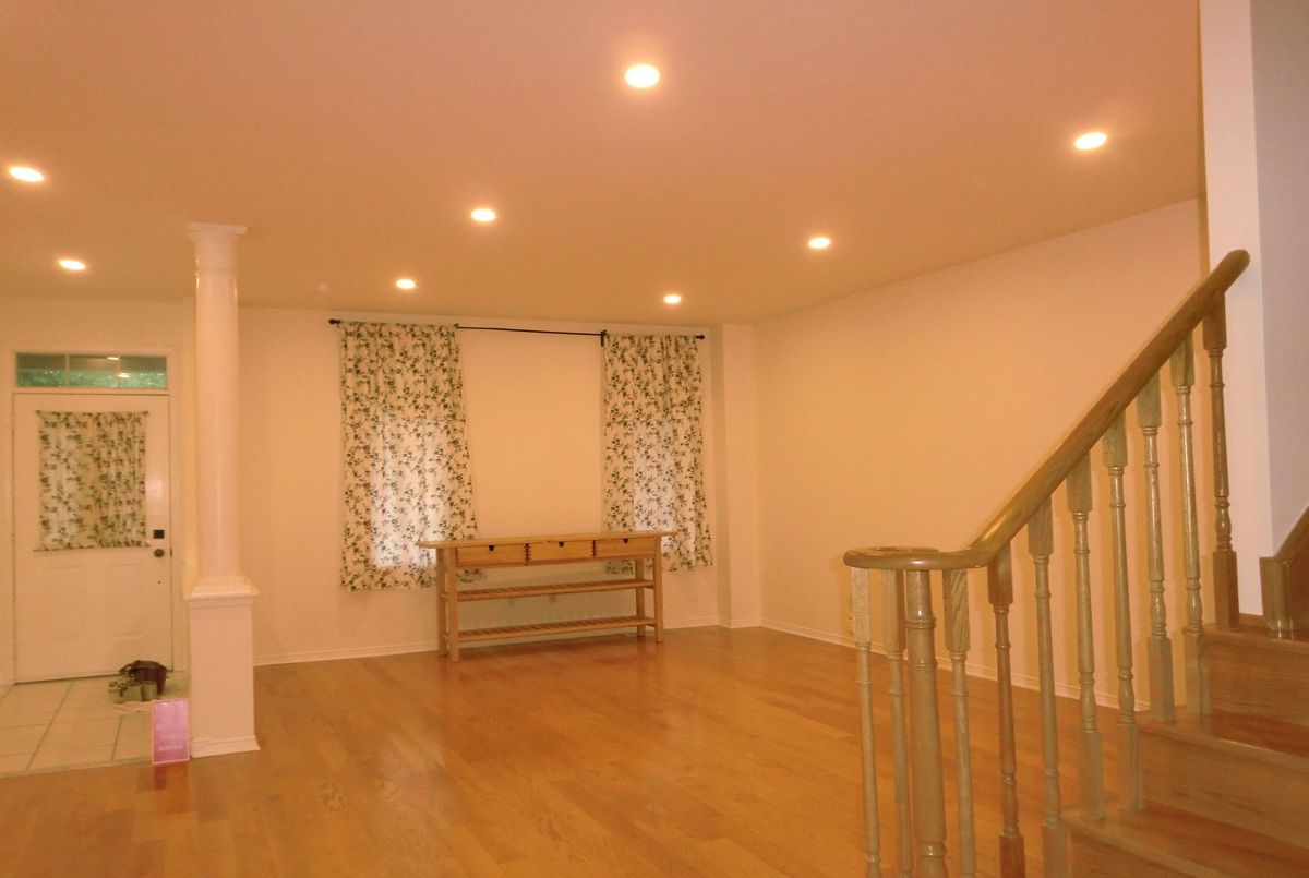 32 Leitch Avenue Toronto 32 Leitch Avenue Toronto