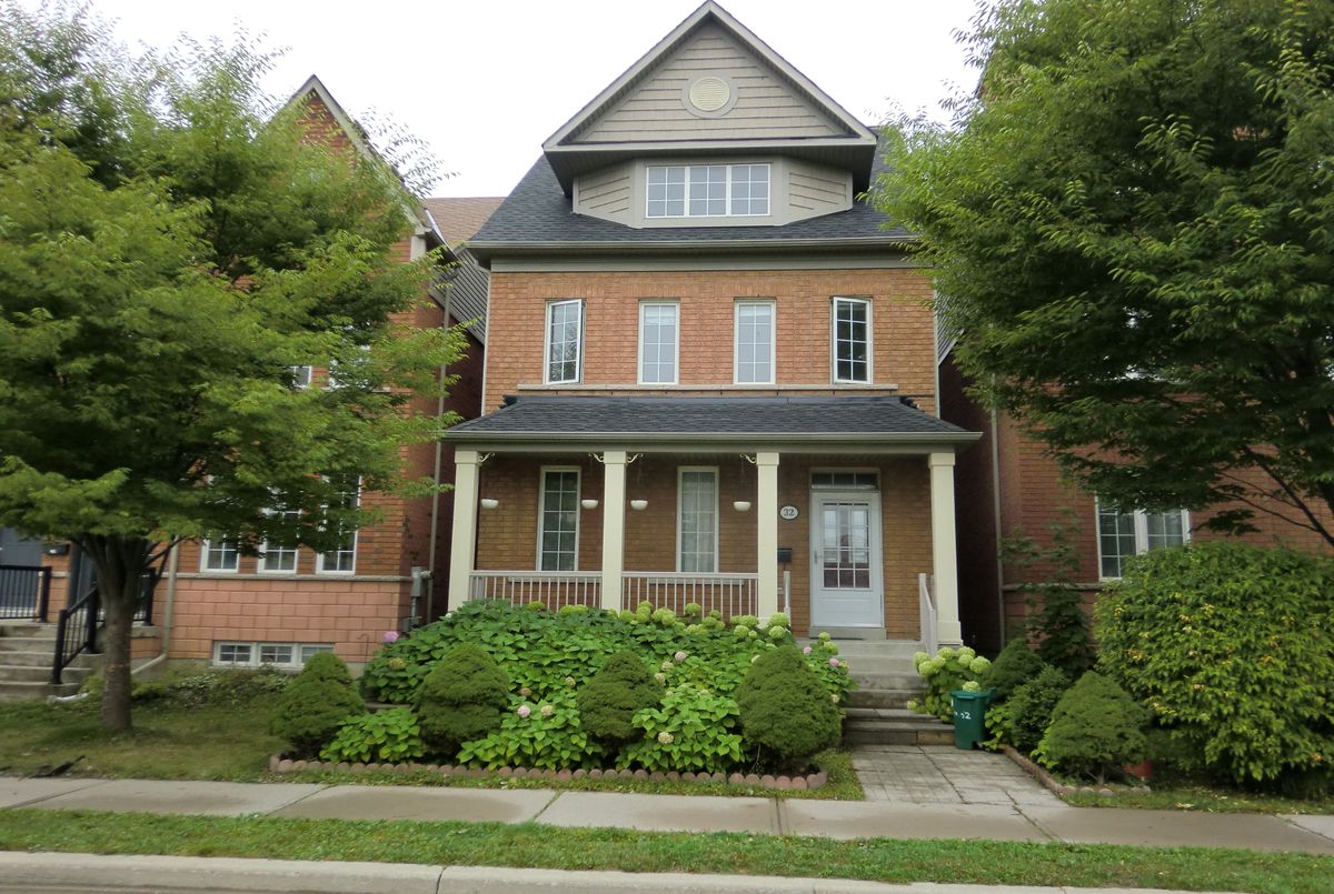 32 Leitch Avenue Toronto 32 Leitch Avenue Toronto