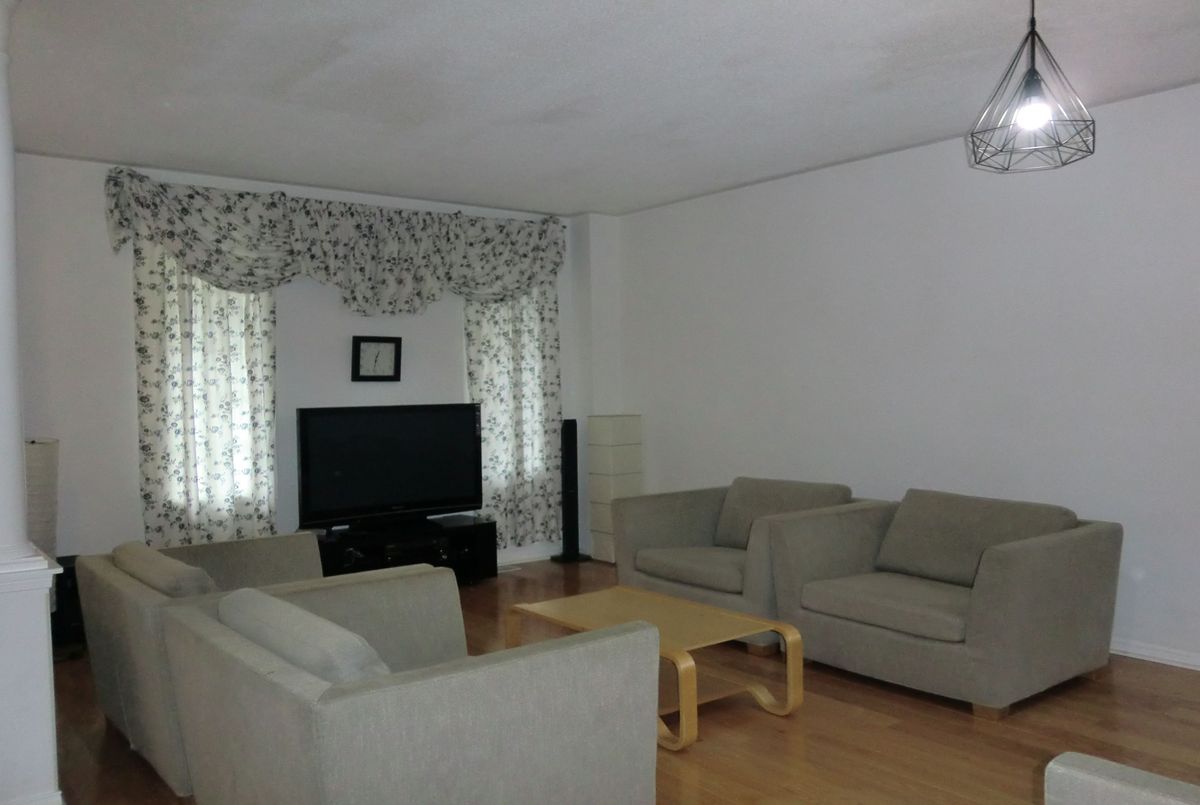 32 Leitch Avenue Toronto 32 Leitch Avenue Toronto