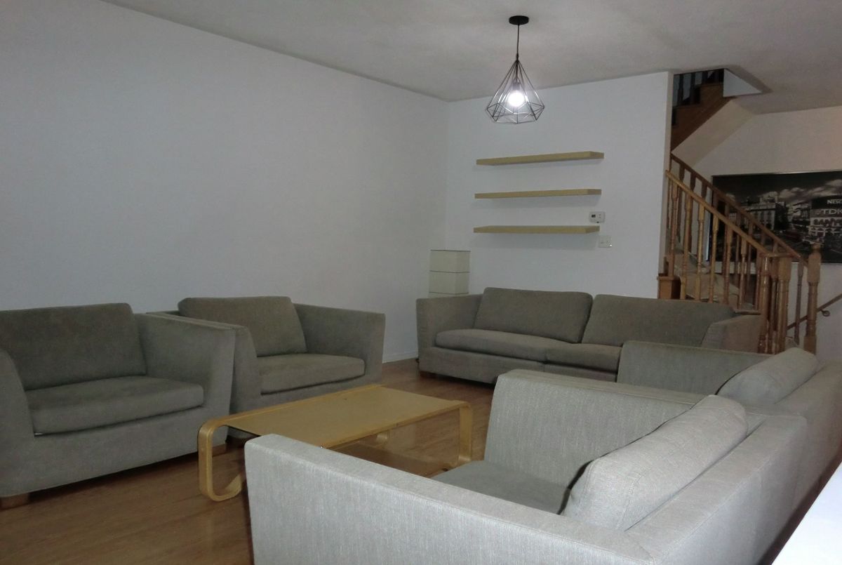 32 Leitch Avenue Toronto 32 Leitch Avenue Toronto