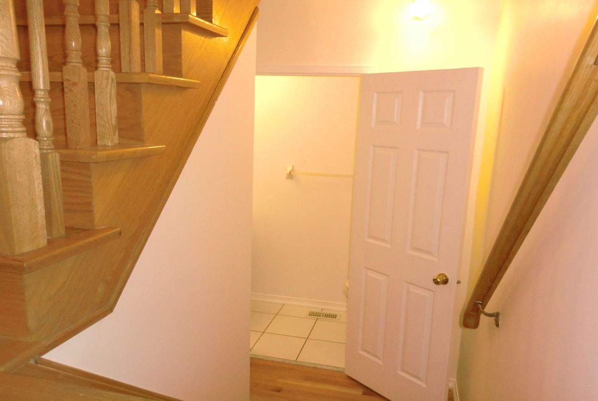 32 Leitch Avenue Toronto 32 Leitch Avenue Toronto