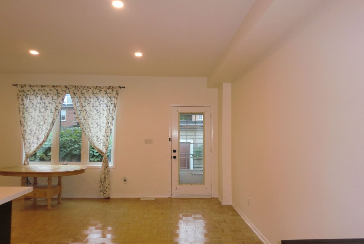 32 Leitch Avenue Toronto 32 Leitch Avenue Toronto