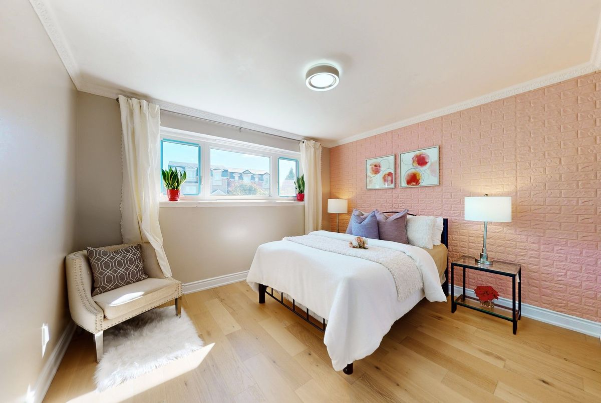 16 Frith Road Toronto 16 Frith Road Toronto