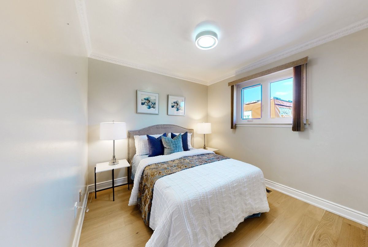 16 Frith Road Toronto 16 Frith Road Toronto