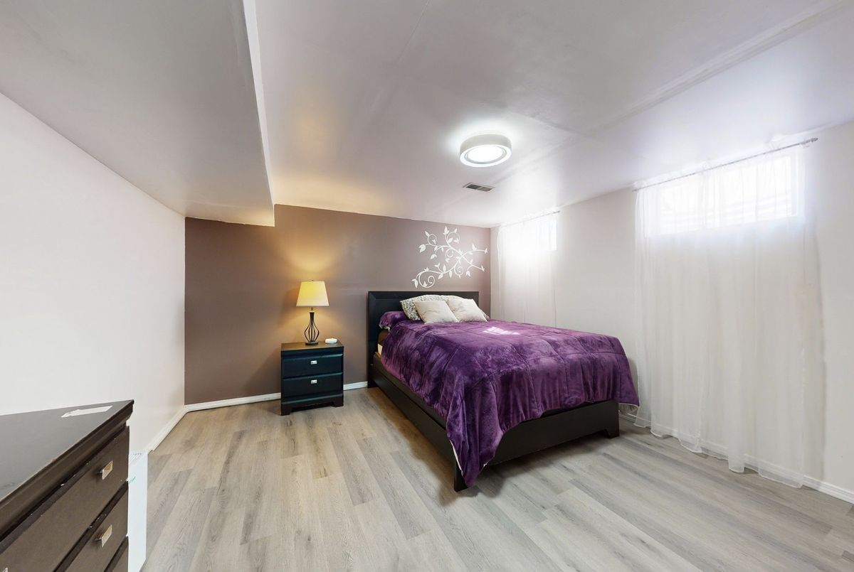 16 Frith Road Toronto 16 Frith Road Toronto