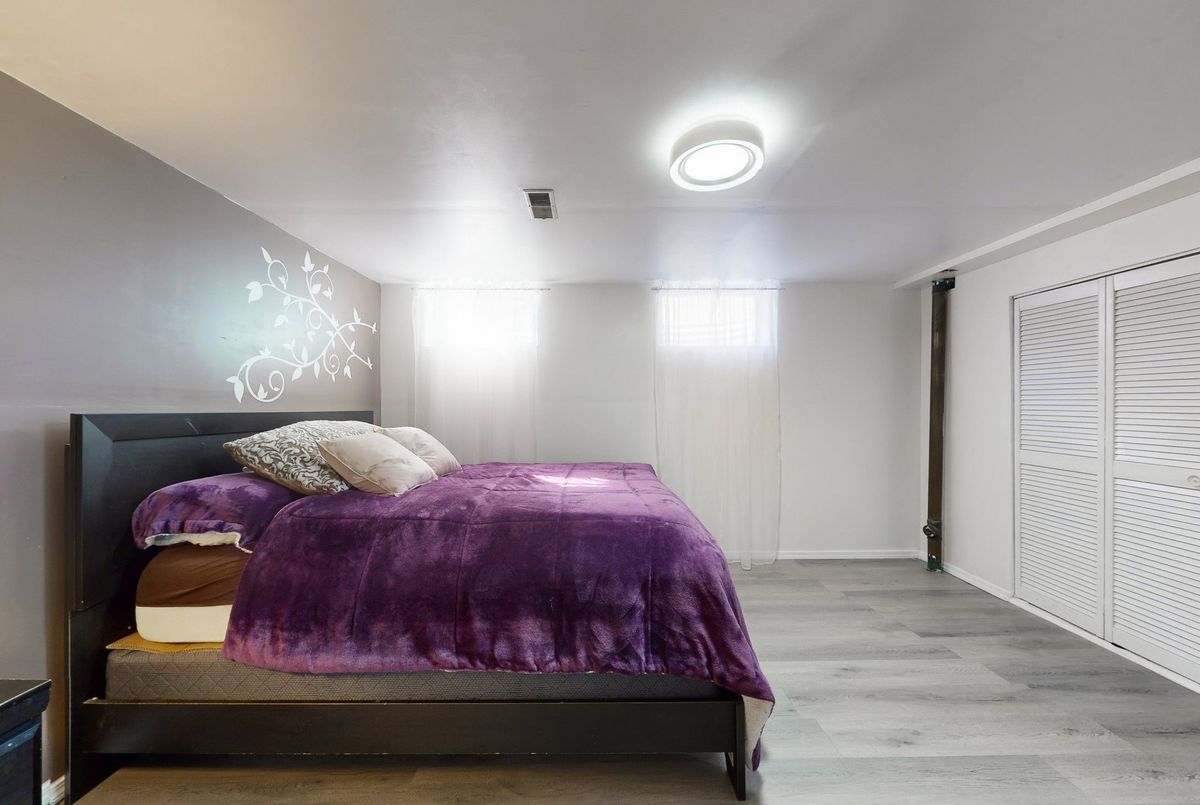 16 Frith Road Toronto 16 Frith Road Toronto