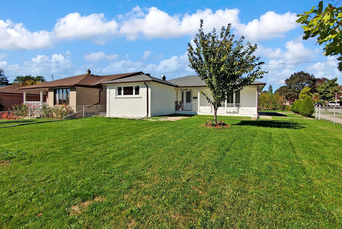 16 Frith Road Toronto 16 Frith Road Toronto