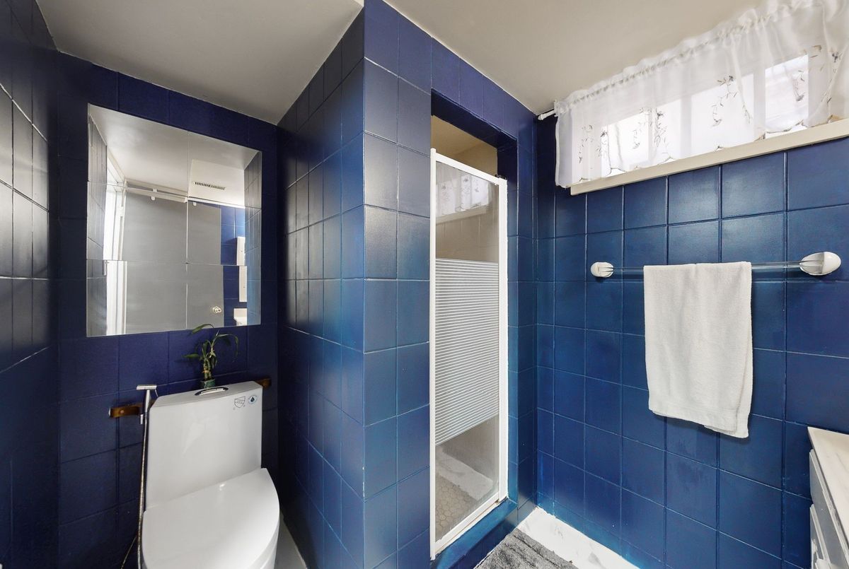 16 Frith Road Toronto 16 Frith Road Toronto