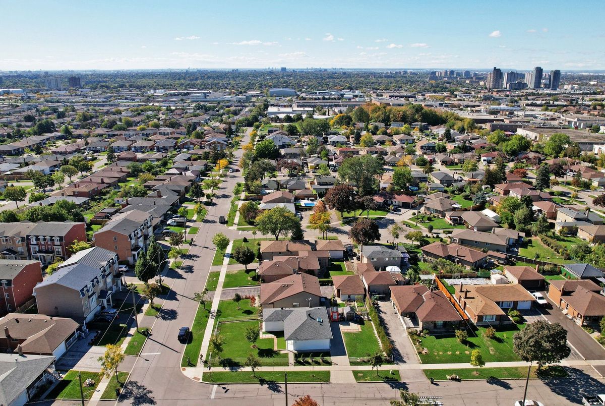 16 Frith Road Toronto 16 Frith Road Toronto