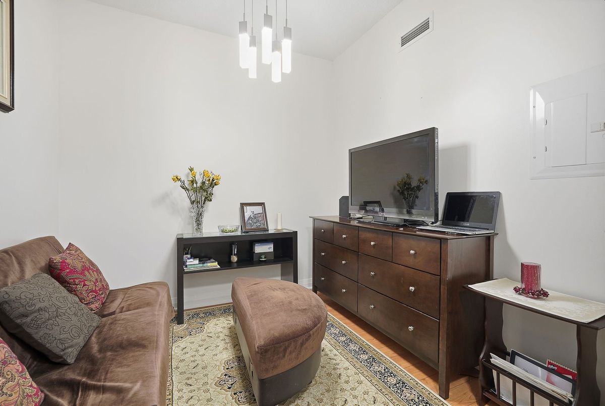 1 Valhalla Inn Road Toronto 1 Valhalla Inn Road Toronto