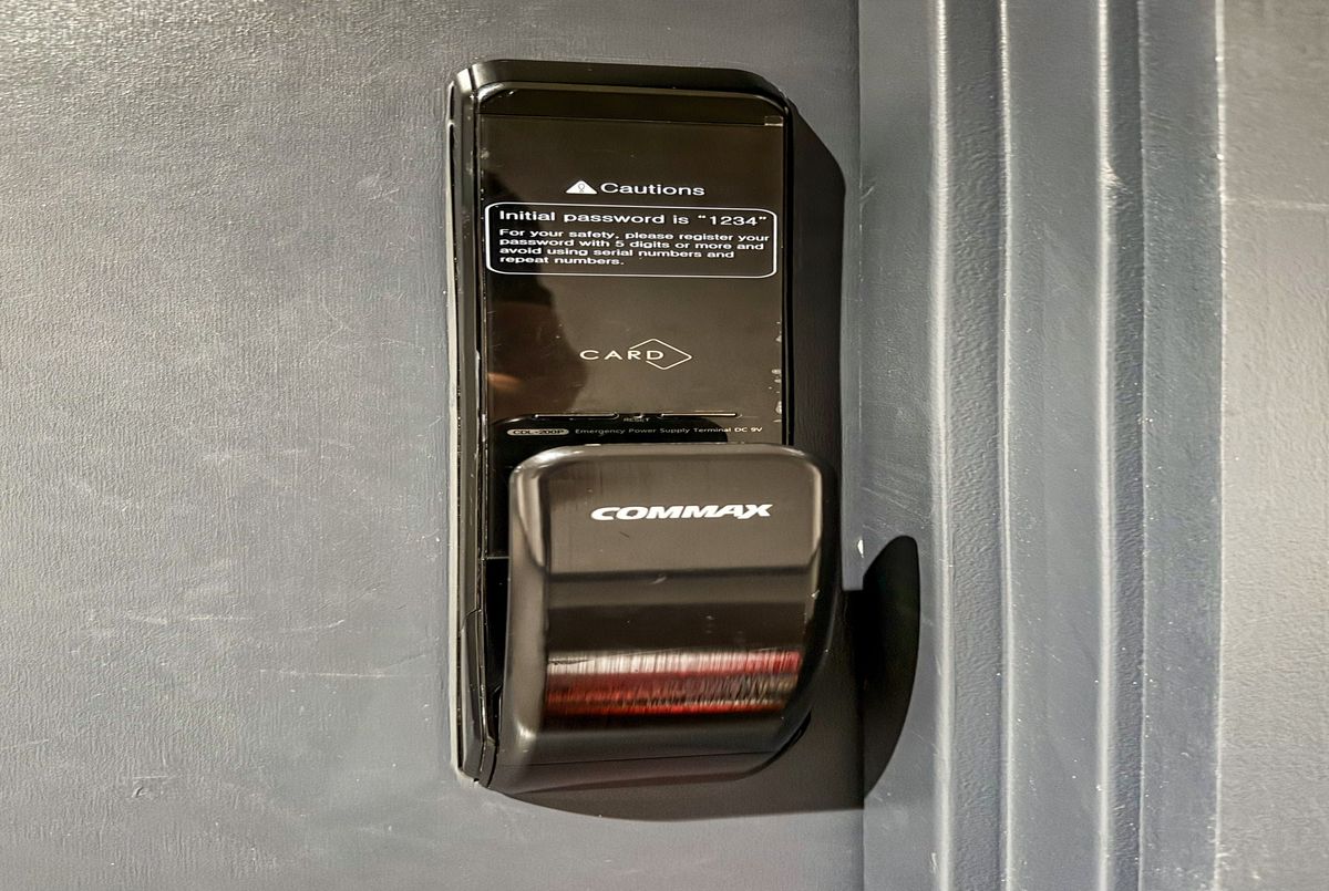 405 Dundas Street W Oakville 405 Dundas Street W Oakville