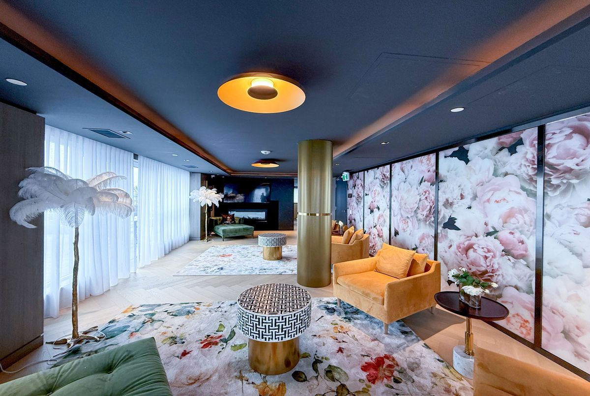 405 Dundas Street W Oakville 405 Dundas Street W Oakville