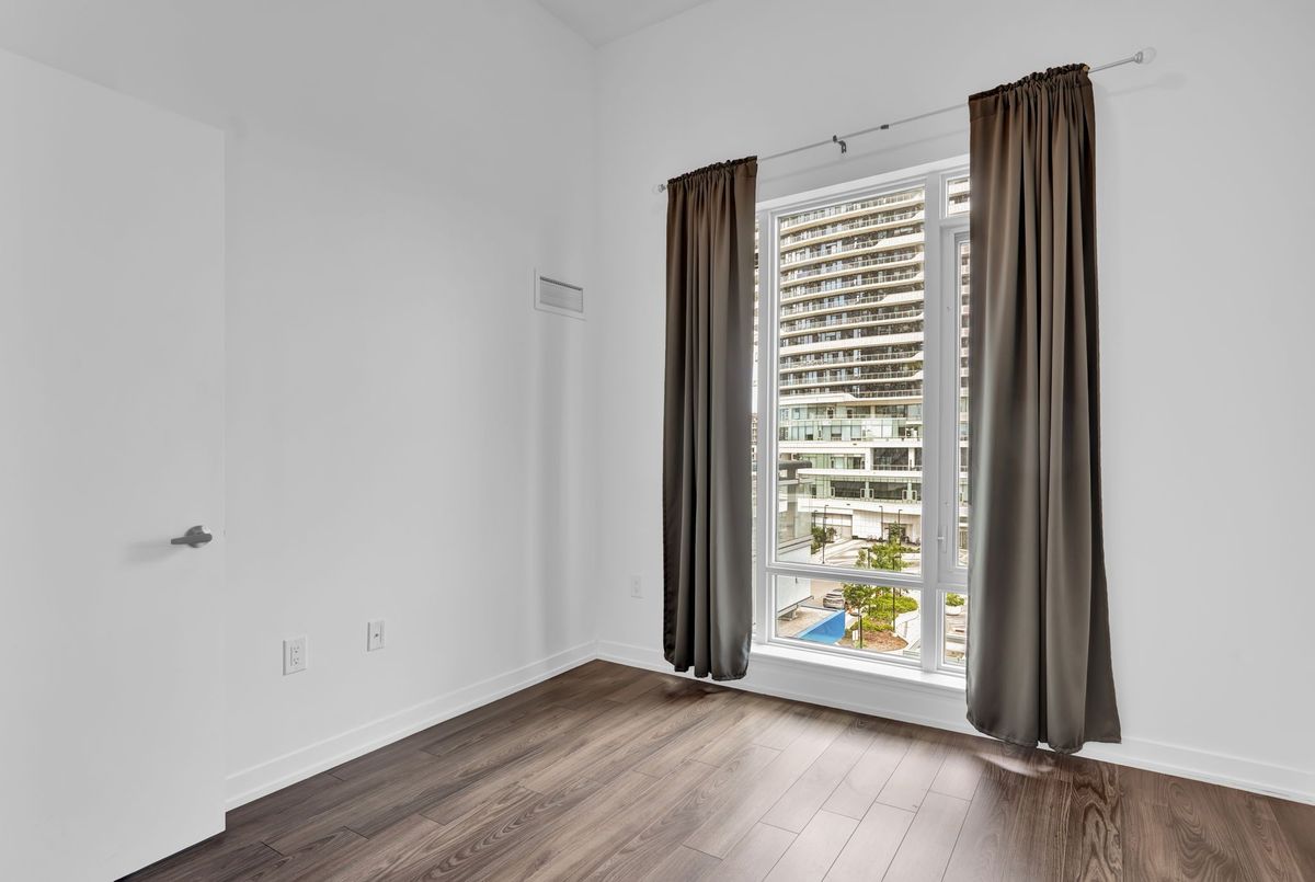 2560 Eglinton Avenue W Mississauga 2560 Eglinton Avenue W Mississauga