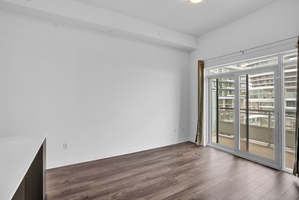 2560 Eglinton Avenue W Mississauga 2560 Eglinton Avenue W Mississauga