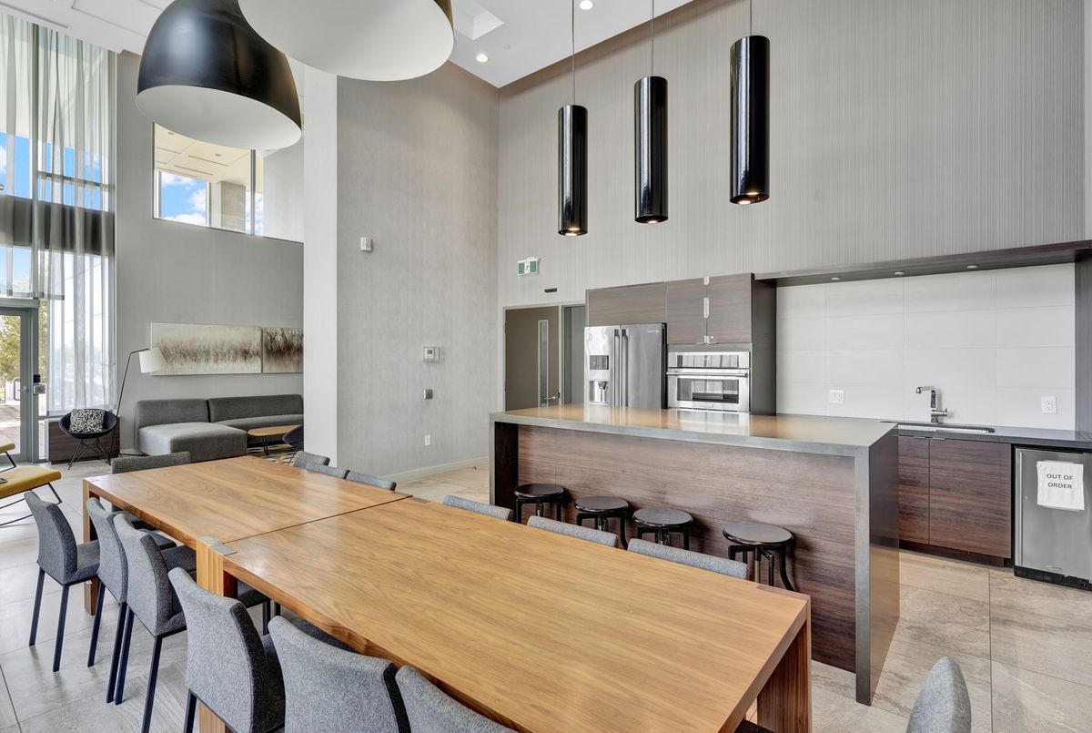 2560 Eglinton Avenue W Mississauga 2560 Eglinton Avenue W Mississauga