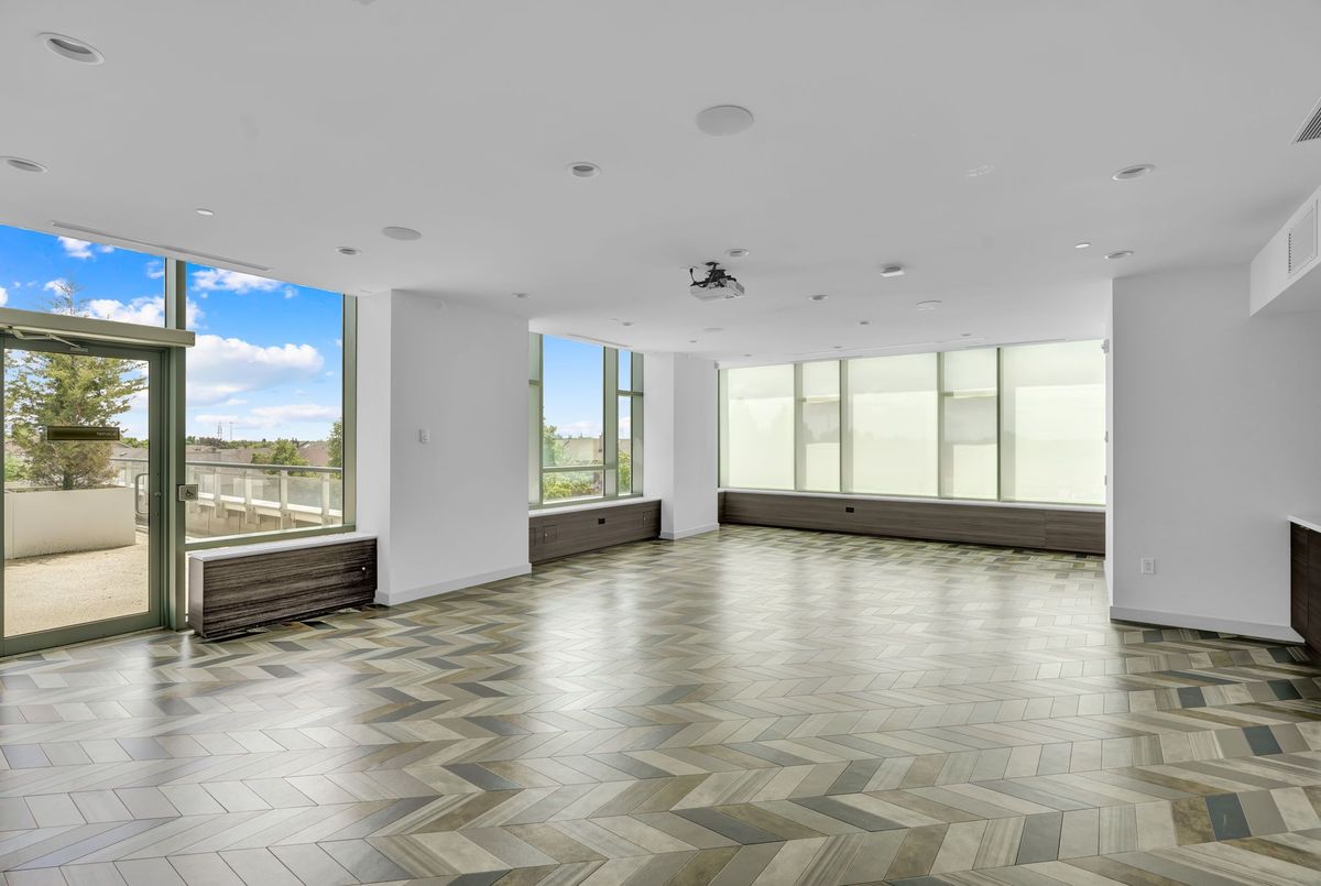 2560 Eglinton Avenue W Mississauga 2560 Eglinton Avenue W Mississauga