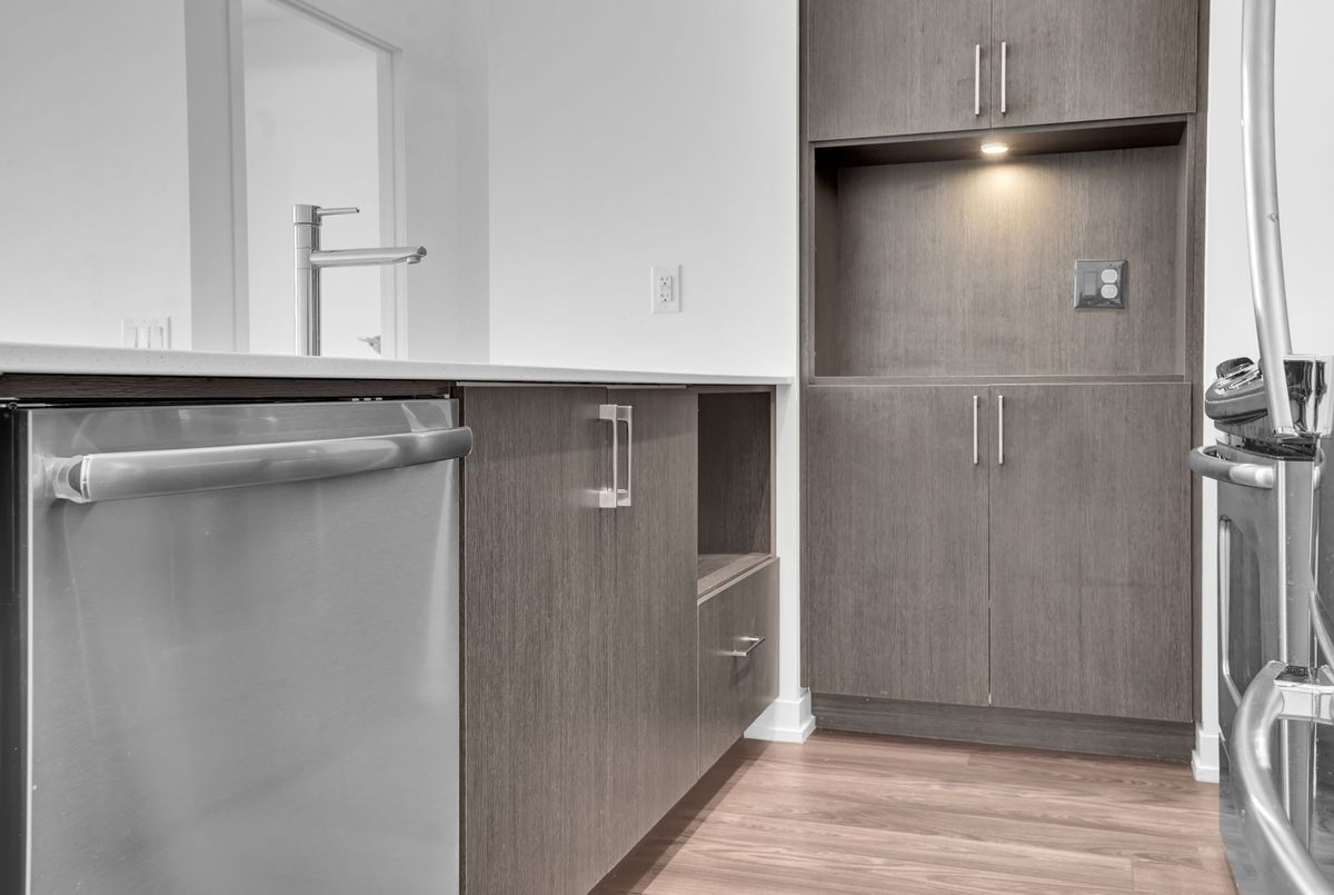 2560 Eglinton Avenue W Mississauga 2560 Eglinton Avenue W Mississauga