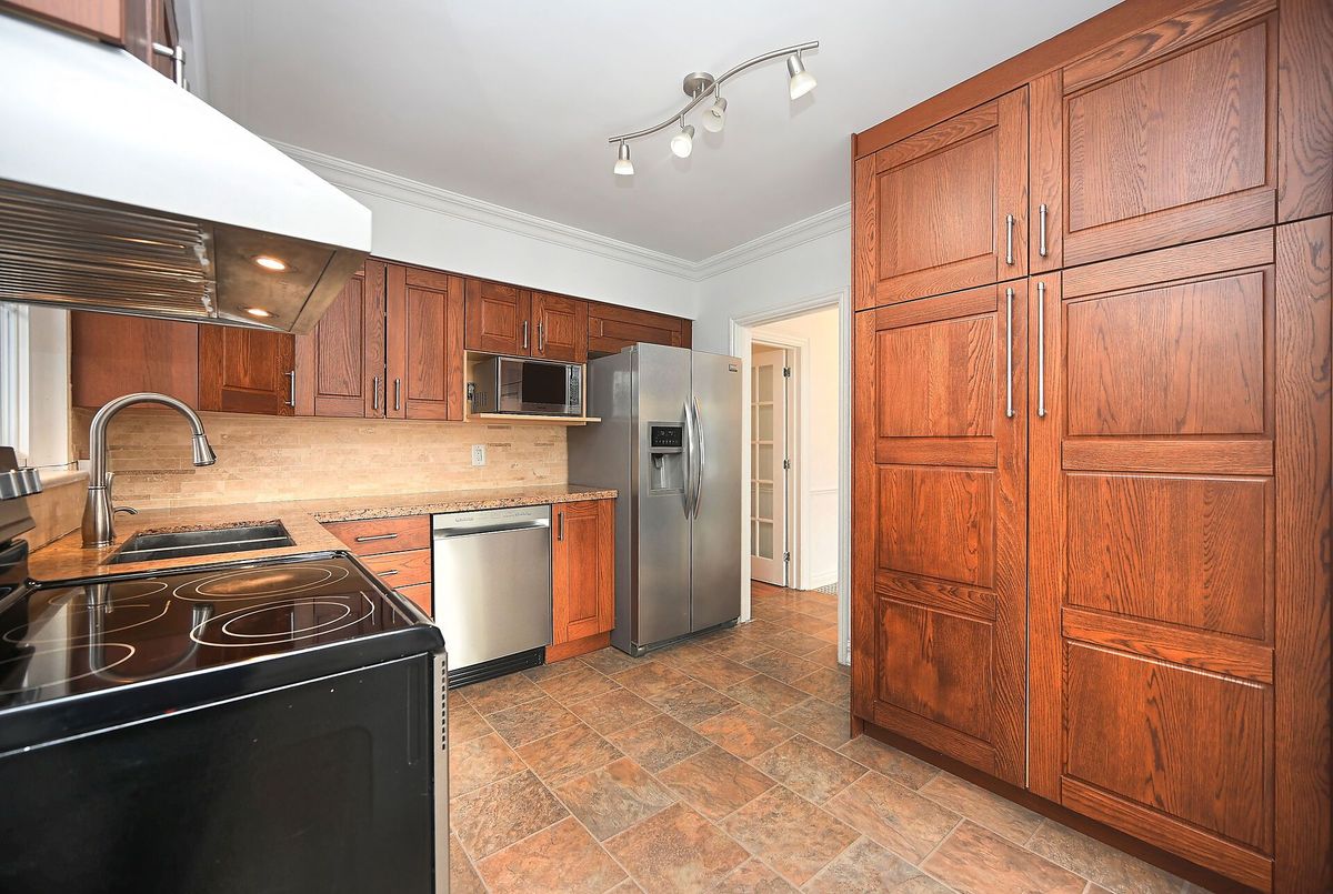 76 Eldomar Avenue Brampton 76 Eldomar Avenue Brampton