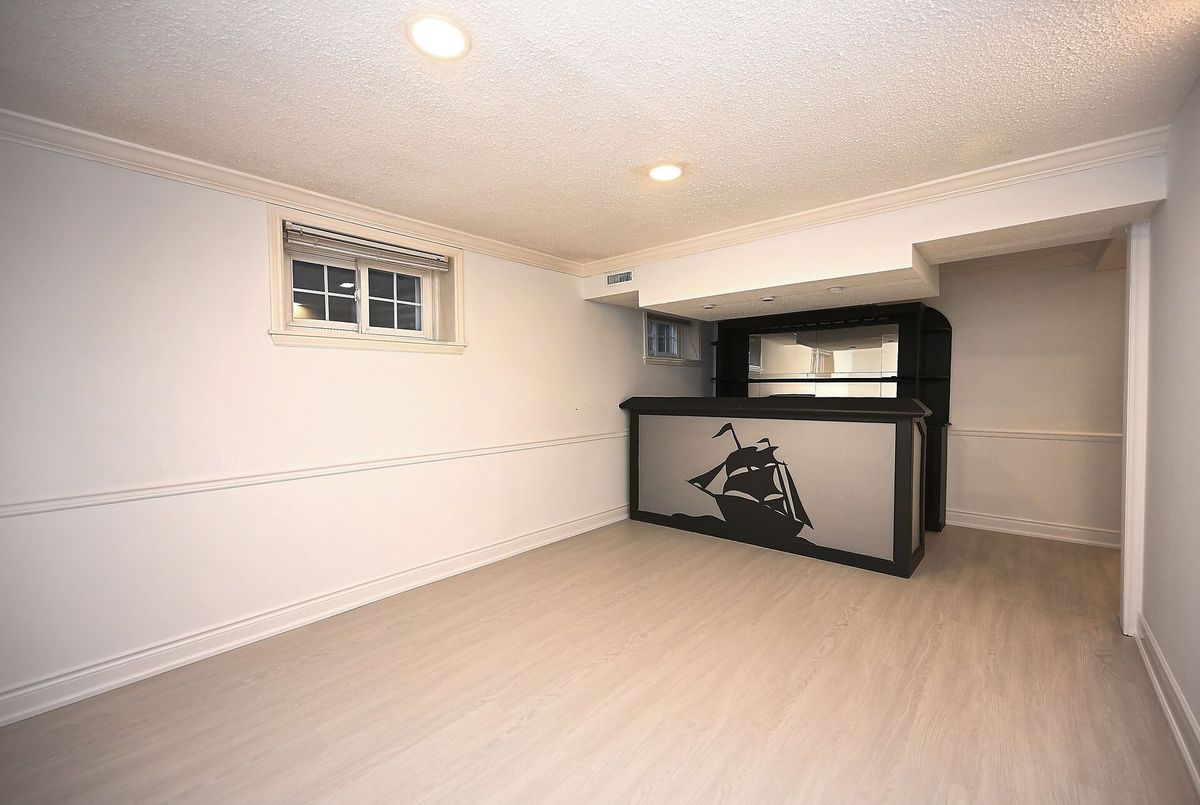 76 Eldomar Avenue Brampton 76 Eldomar Avenue Brampton