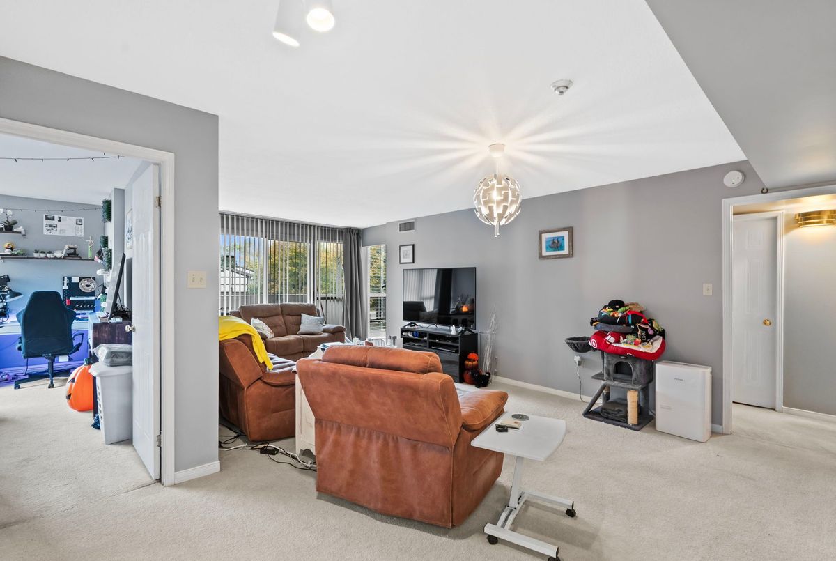 5090 Pinedale Avenue Burlington 5090 Pinedale Avenue Burlington