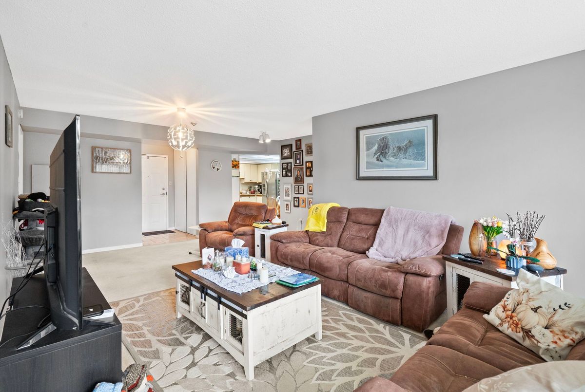 5090 Pinedale Avenue Burlington 5090 Pinedale Avenue Burlington