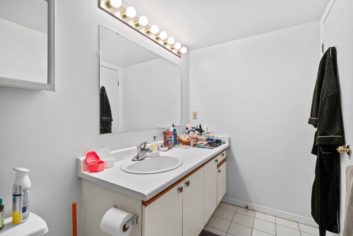 5090 Pinedale Avenue Burlington 5090 Pinedale Avenue Burlington