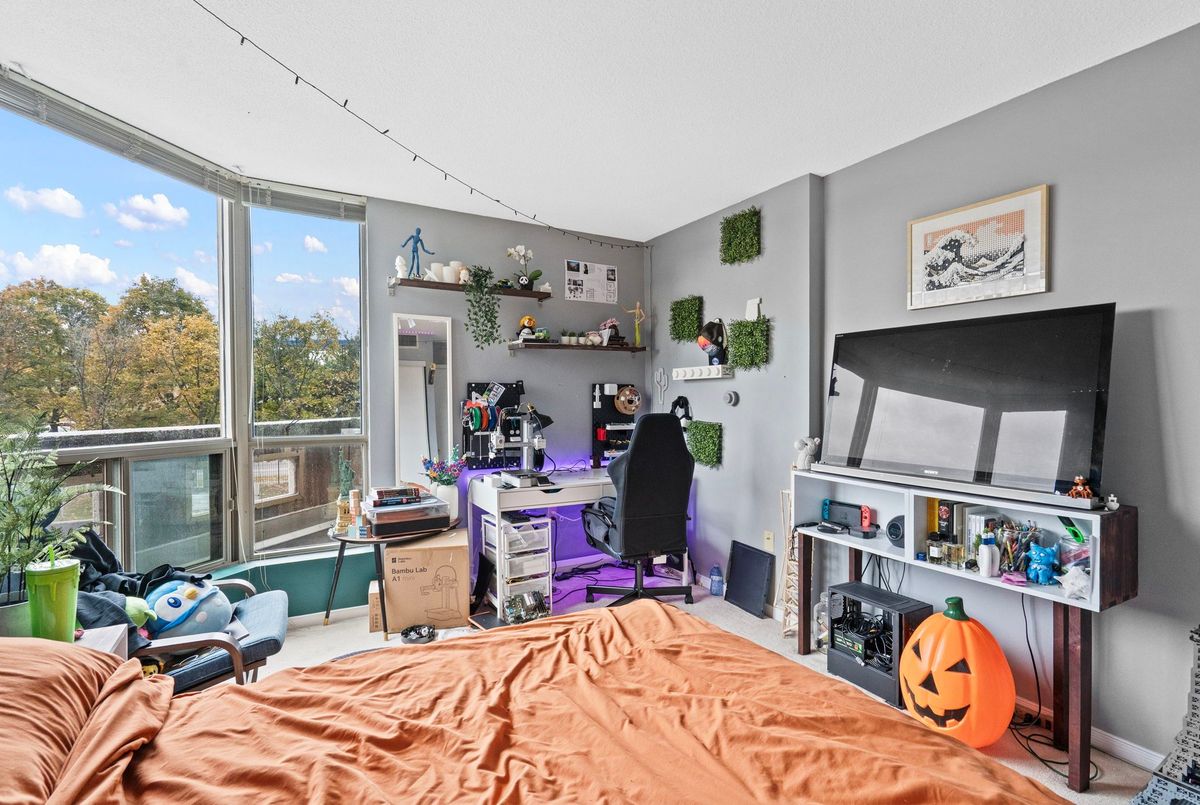 5090 Pinedale Avenue Burlington 5090 Pinedale Avenue Burlington