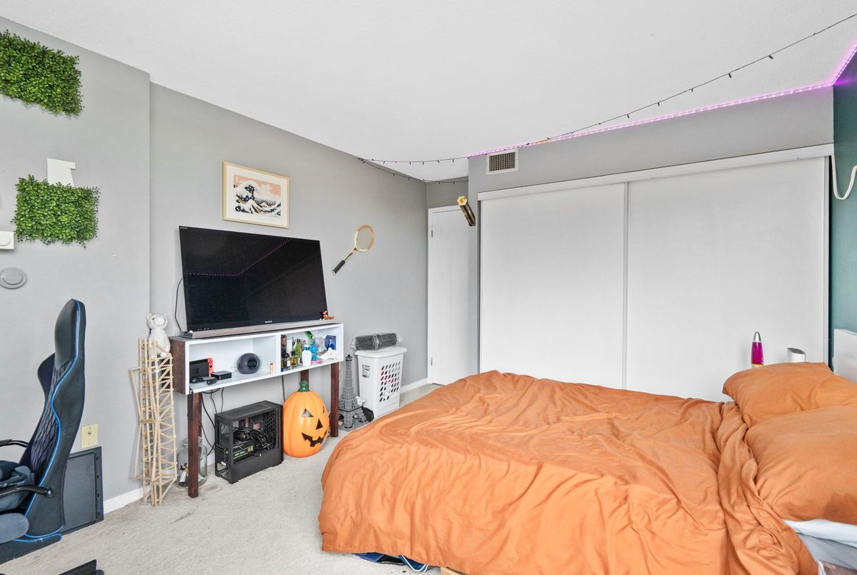 5090 Pinedale Avenue Burlington 5090 Pinedale Avenue Burlington