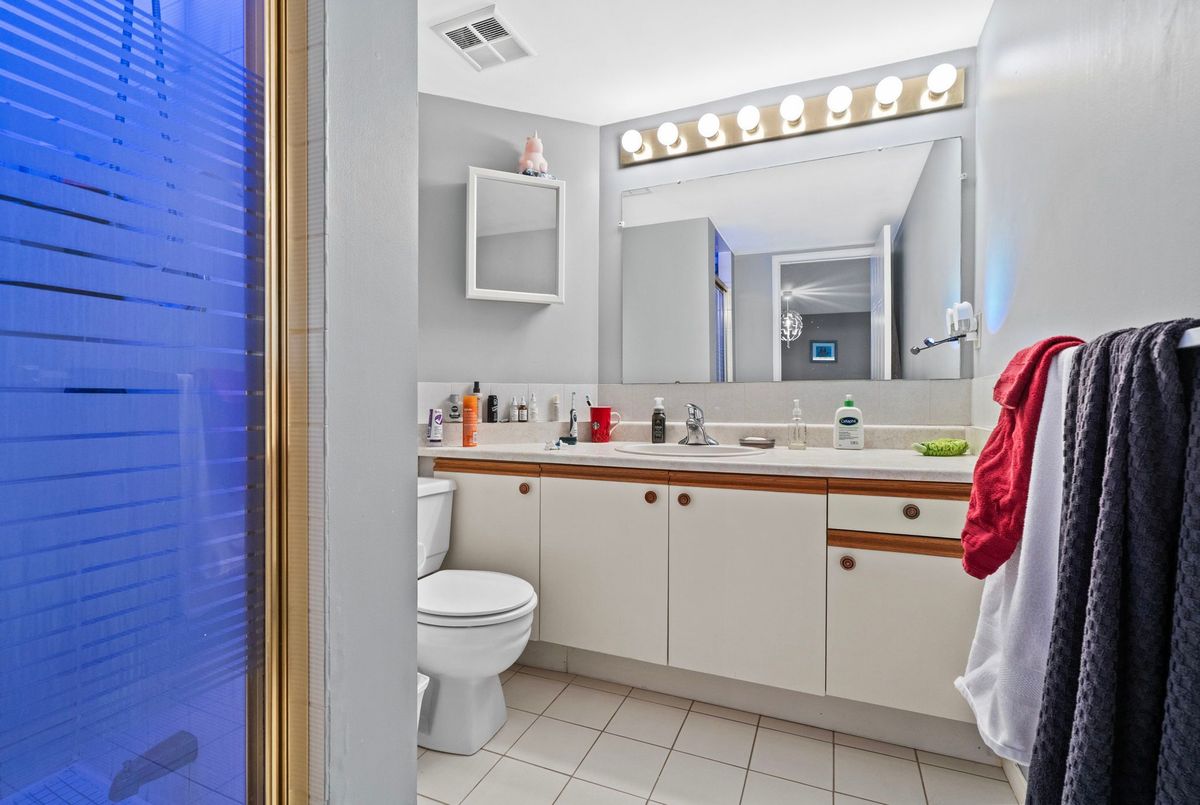 5090 Pinedale Avenue Burlington 5090 Pinedale Avenue Burlington