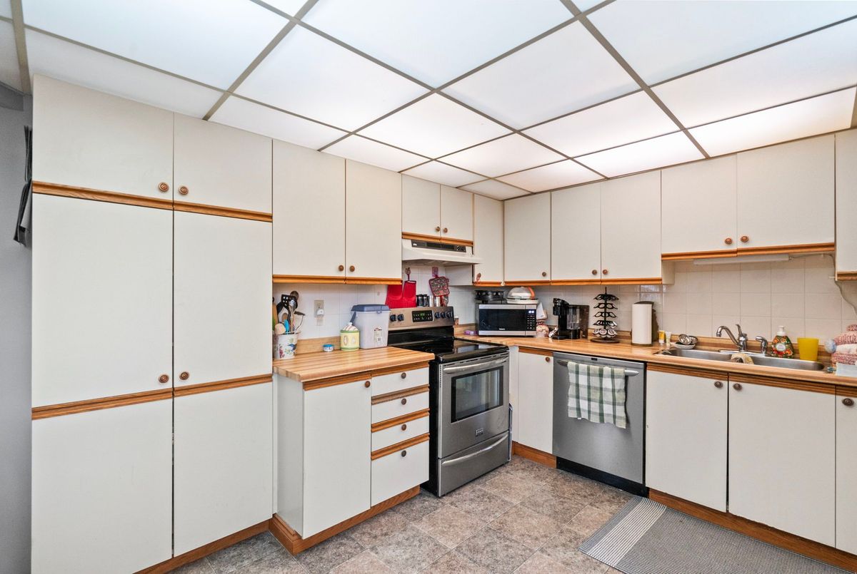 5090 Pinedale Avenue Burlington 5090 Pinedale Avenue Burlington