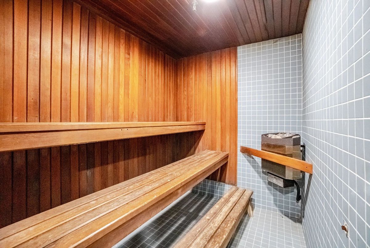 1360 Rathburn Road E Mississauga 1360 Rathburn Road E Mississauga