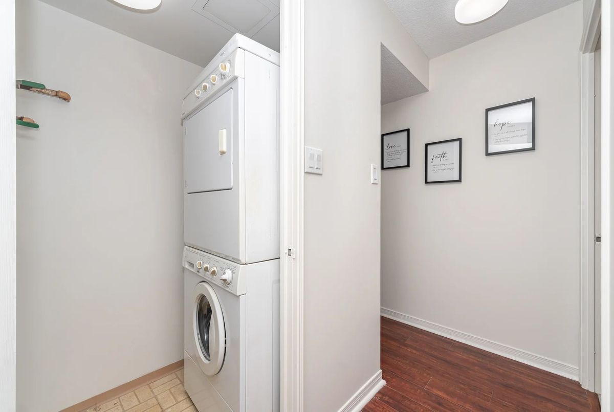 1360 Rathburn Road E Mississauga 1360 Rathburn Road E Mississauga