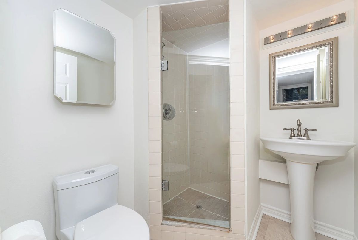 1360 Rathburn Road E Mississauga 1360 Rathburn Road E Mississauga