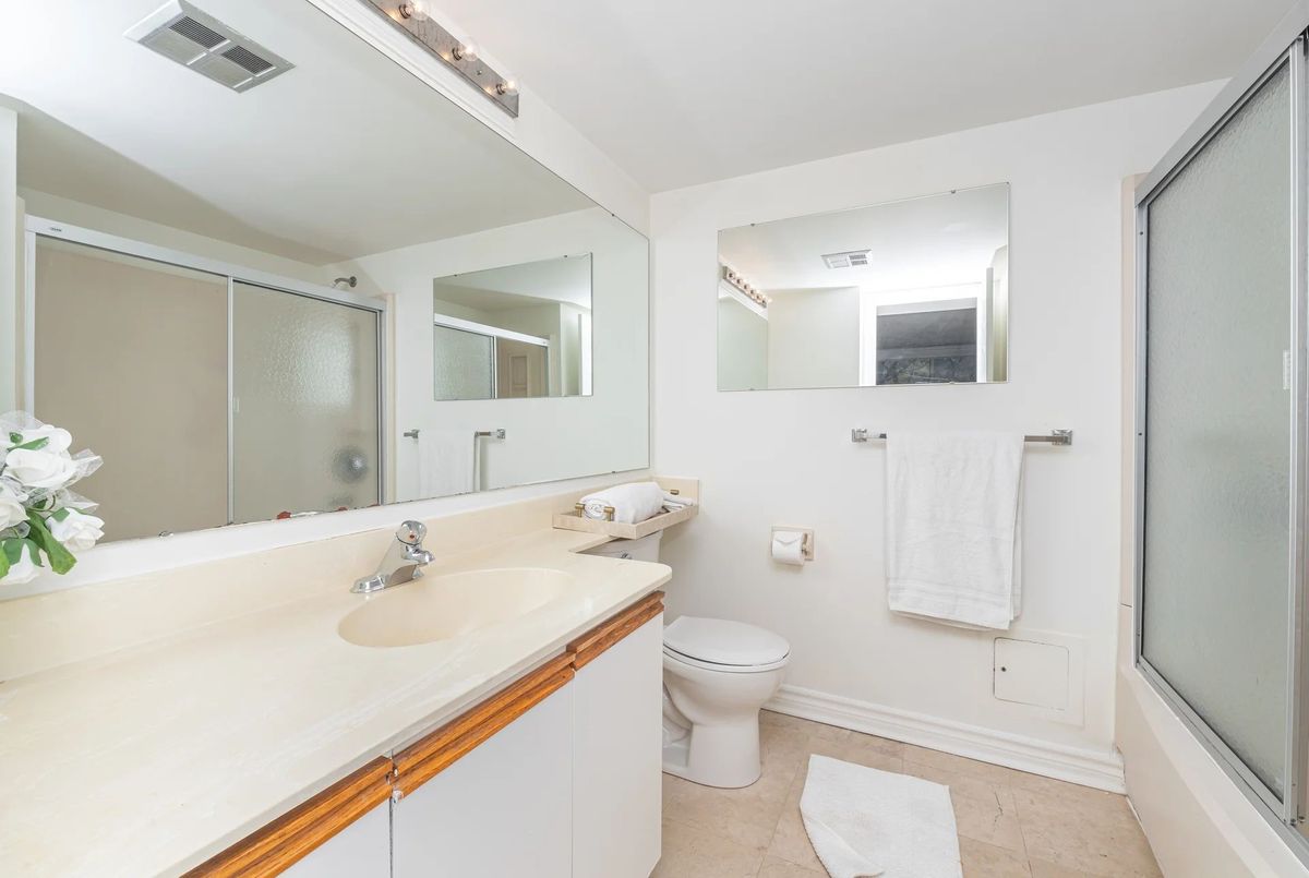 1360 Rathburn Road E Mississauga 1360 Rathburn Road E Mississauga