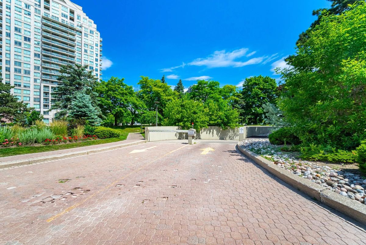 1360 Rathburn Road E Mississauga 1360 Rathburn Road E Mississauga