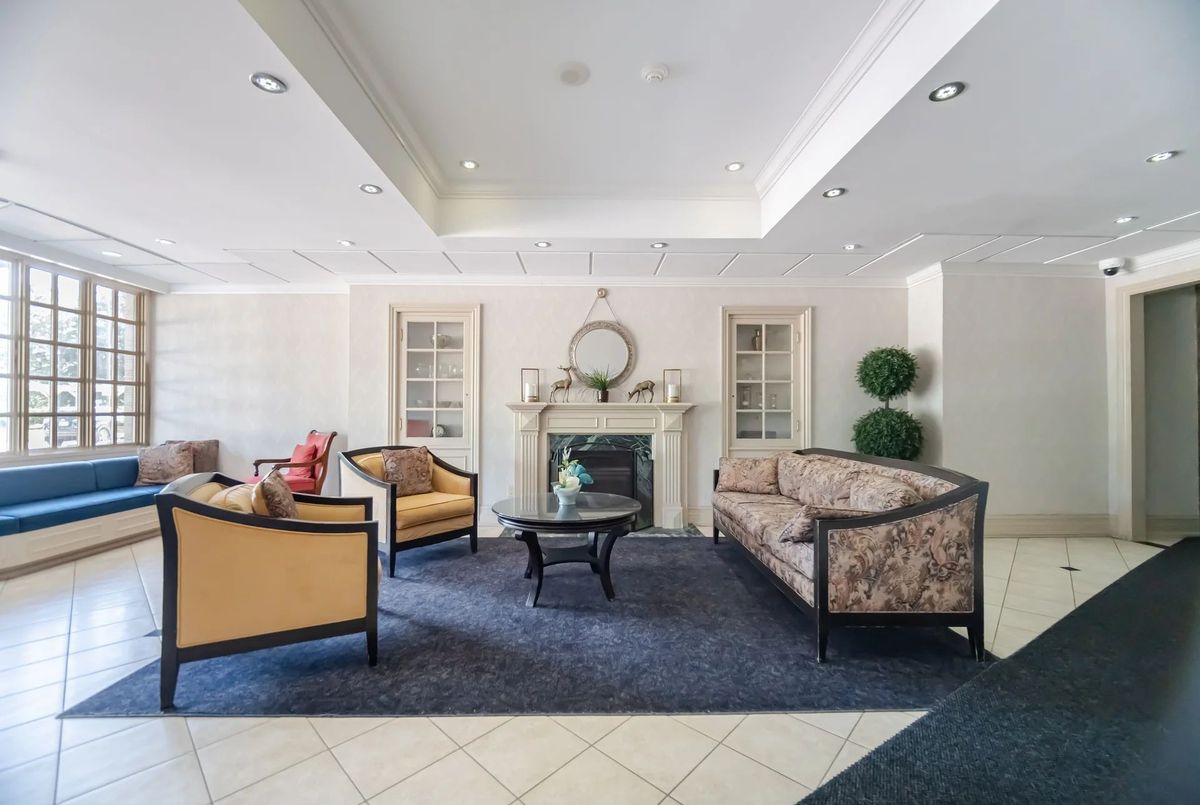 1360 Rathburn Road E Mississauga 1360 Rathburn Road E Mississauga