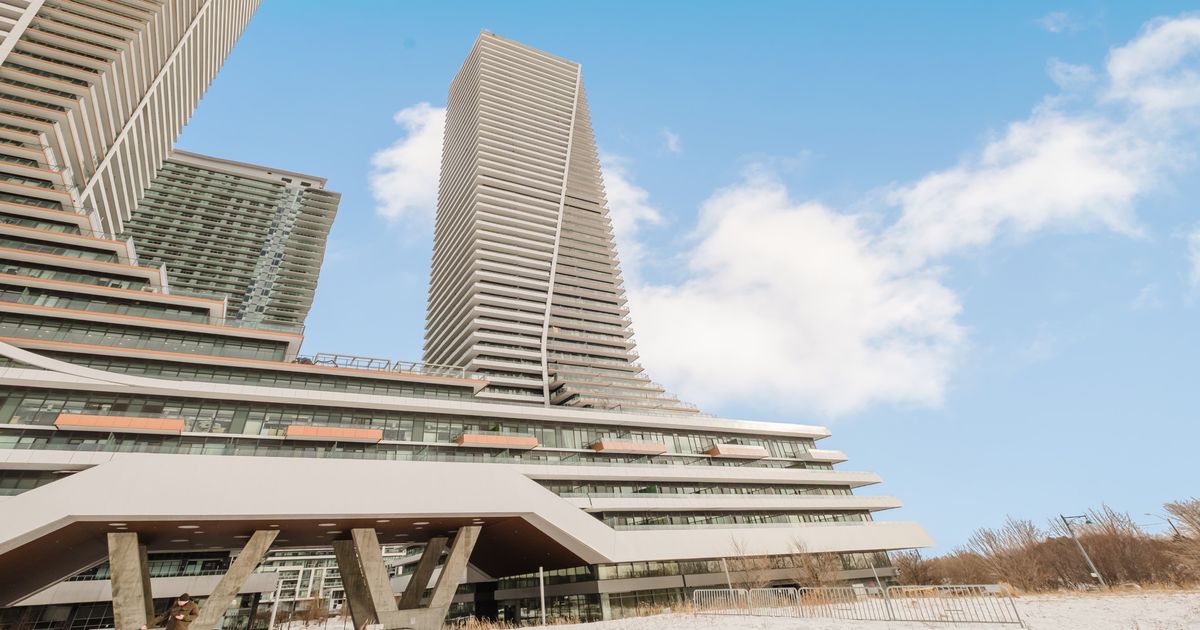 20 SHORE BREEZE Drive Toronto