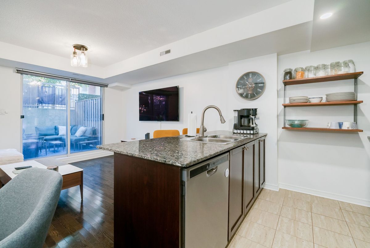 20 Foundry Avenue Toronto 20 Foundry Avenue Toronto